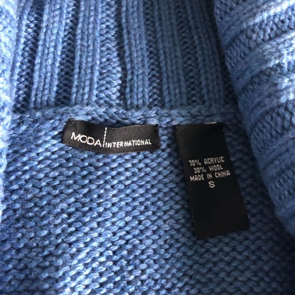 Sweater - Picture 2 of 2